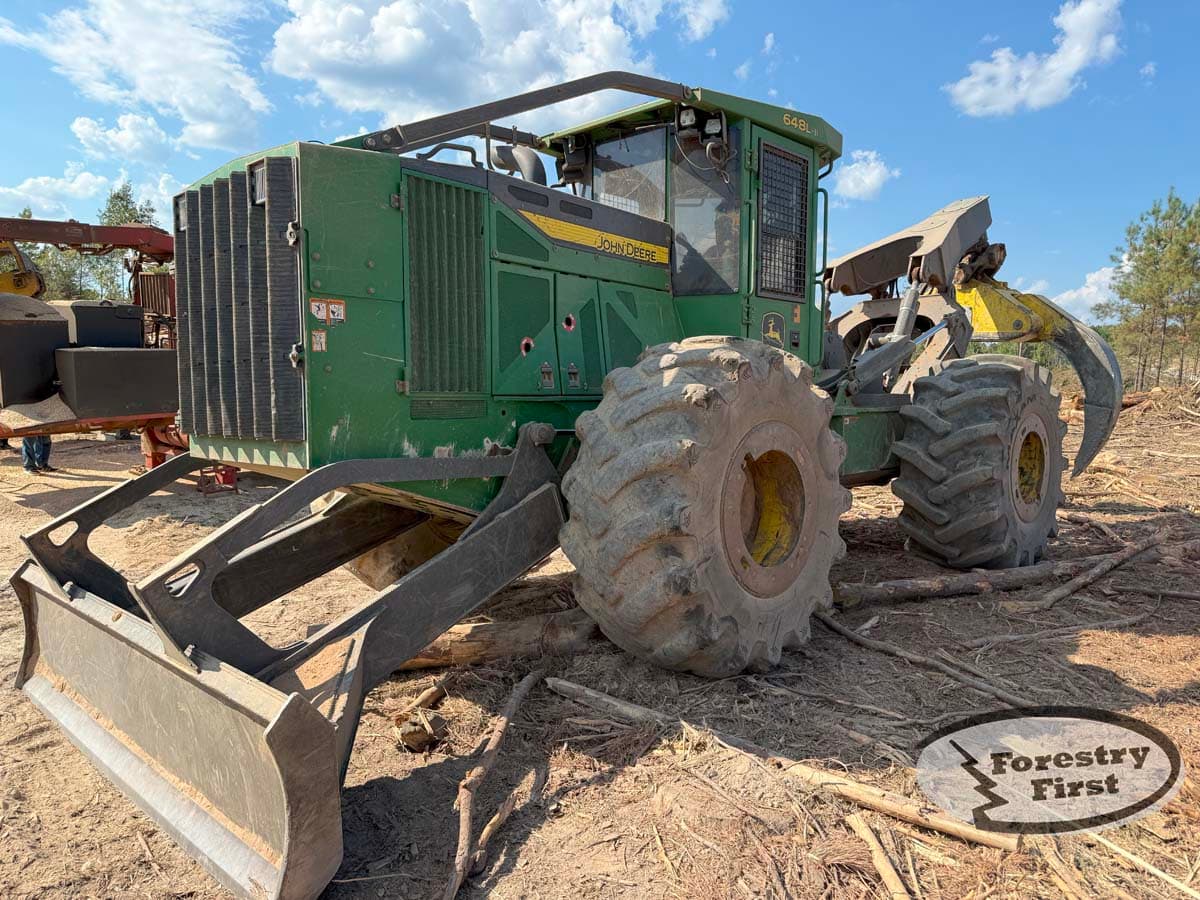 2022 Deere 648LII
