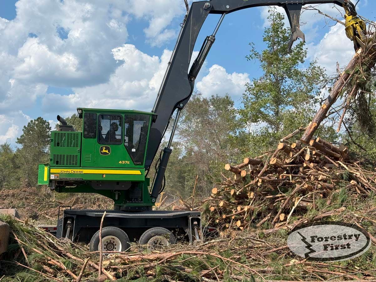 2022 Deere 437E