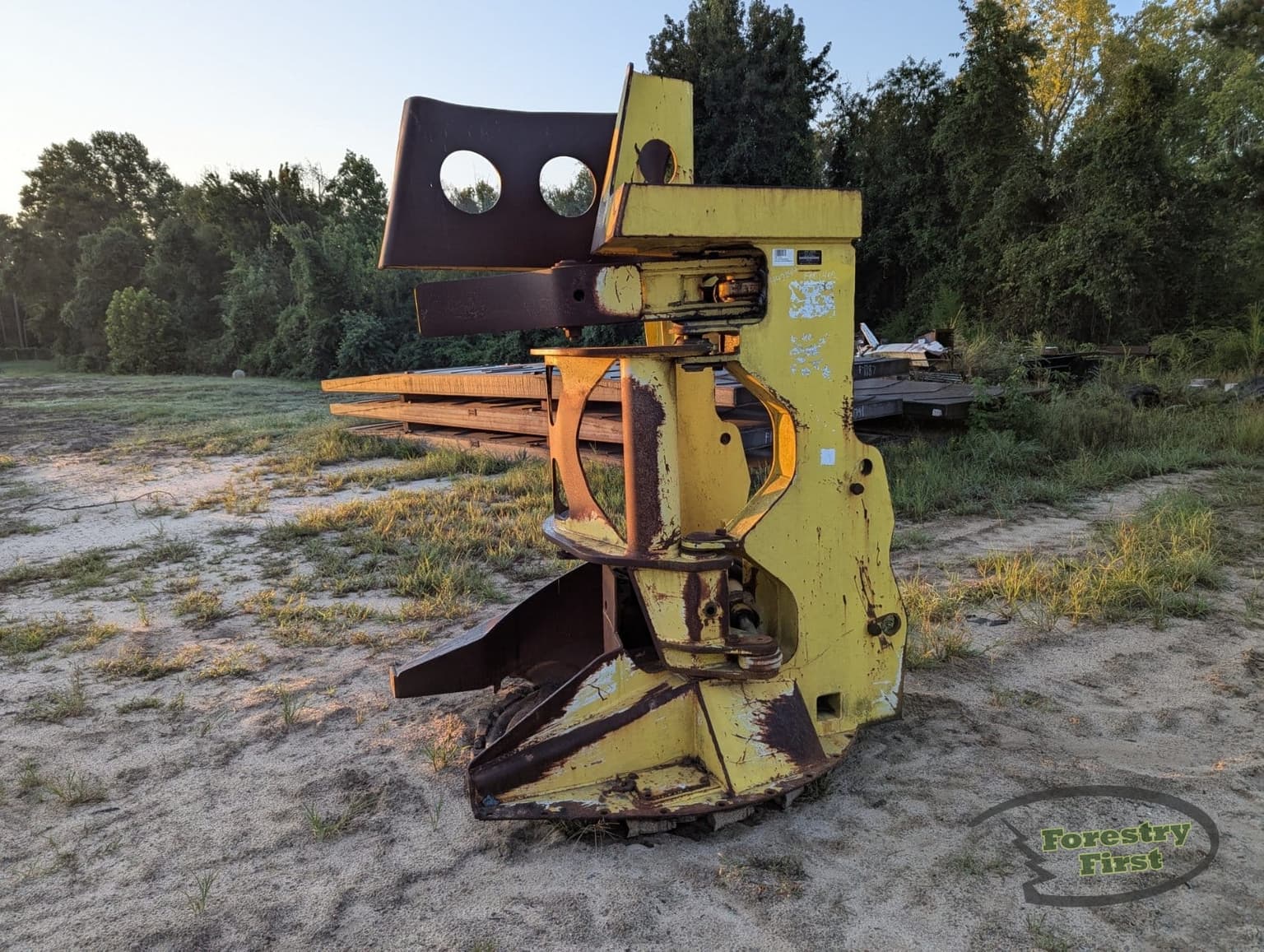 John Deere FD45 Saw